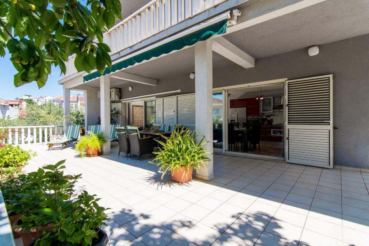 Flora Apartment Trogir Luaran gambar