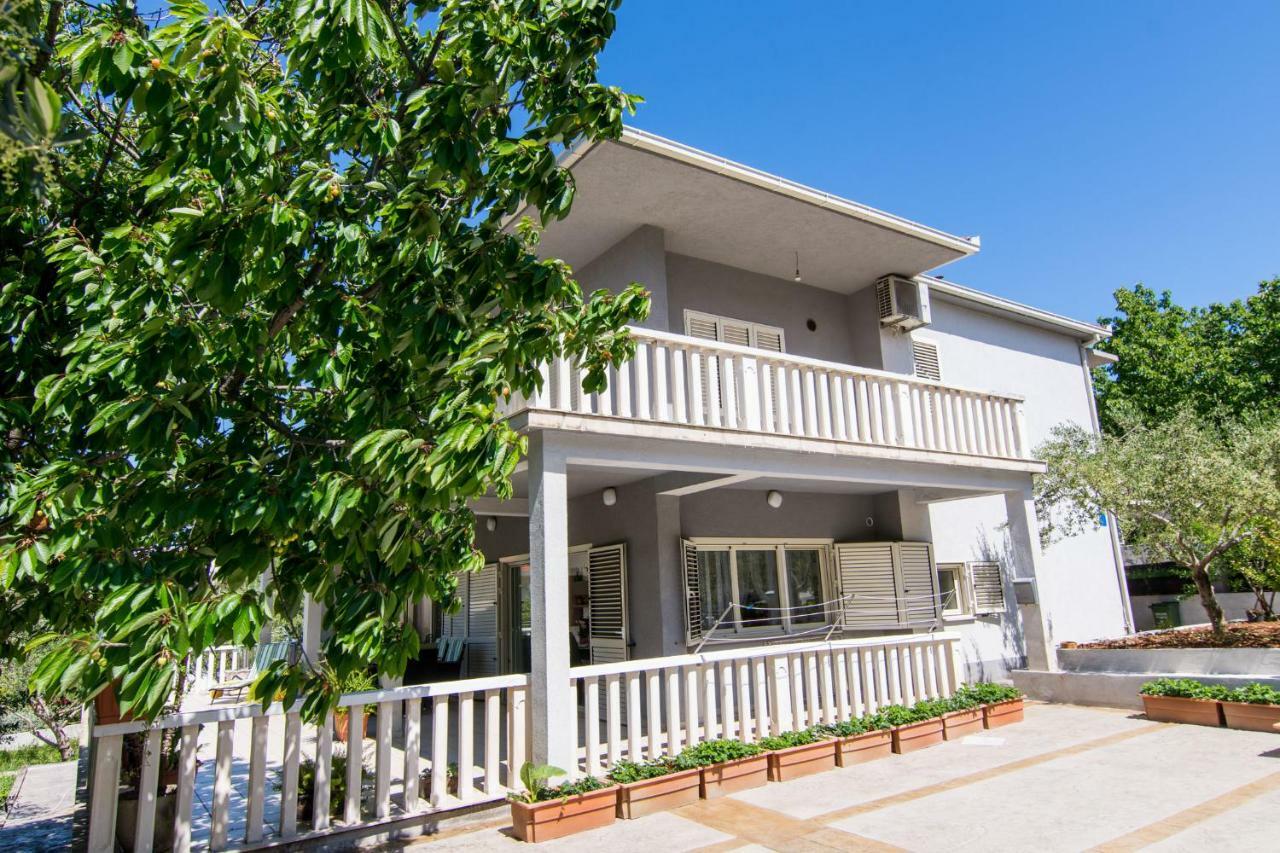 Flora Apartment Trogir Luaran gambar