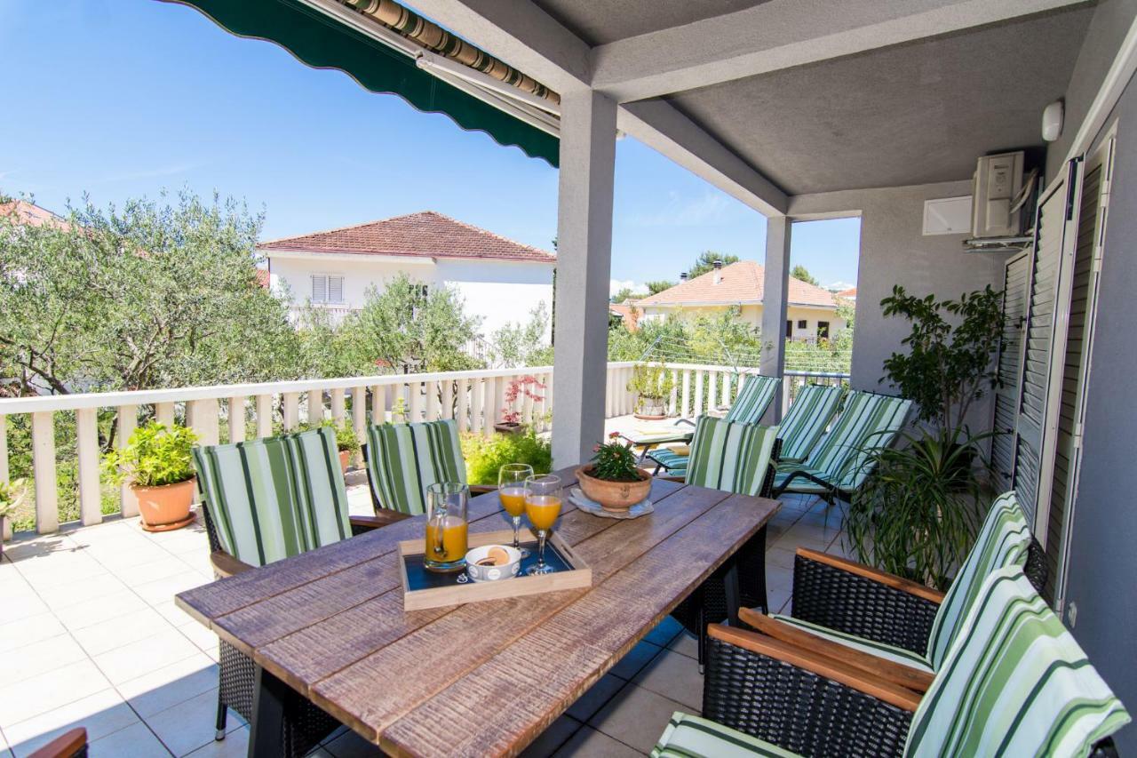 Flora Apartment Trogir Luaran gambar